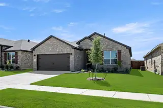 New construction Single-Family house 1913 Seminole Dr, Cleburne, TX 76033 plan Hamilton - image