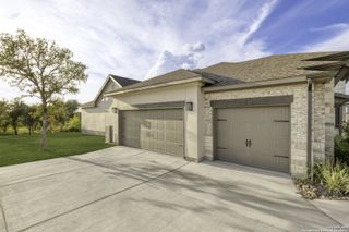 New construction Single-Family house 552 Falcon Cv, San Antonio, TX 78009 - image