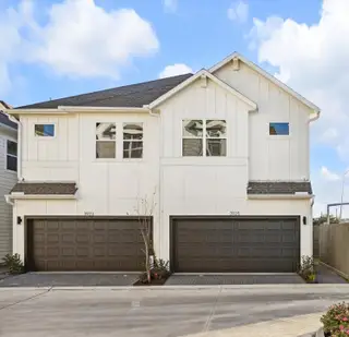 New construction Single-Family house 3923 Willowbend Pt, Houston, TX 77025 - image