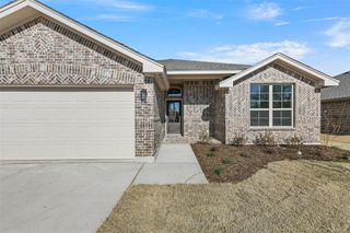 New construction Single-Family house 1102 Holly St, Cleburne, TX 76033 plan Cambria - image