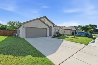 New construction Single-Family house 1106 Holly St, Cleburne, TX 76033 plan  Sherwood - image