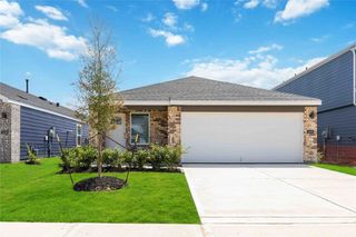 New construction Single-Family house 5214 Purple Beebalm Ln, Houston, TX 77048 plan Diana - image