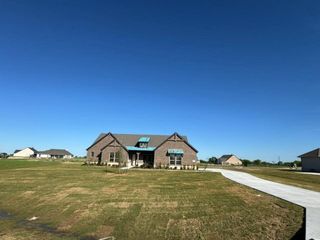 New construction  house 2208 Continent Ct, Krum, TX 76249 plan Mockingbird - image