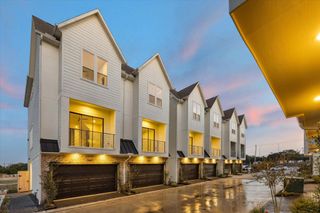 New construction Single-Family house 10622 Cascade Ledge Ln, Houston, TX 77025 - image