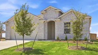 New construction Single-Family house 709 Red Wolf Dr, Jarrell, TX 76537 plan Paramount - image