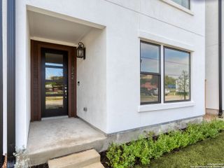 New construction Single-Family house 550 Mcmonigal Pl, San Antonio, TX 78210 plan Espada - image