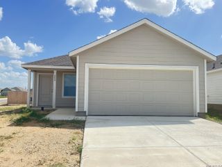 New construction Single-Family house 288 Sage Dr, Jourdanton, TX 78026 plan Pinehollow - image