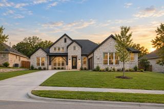 New construction Single-Family house 967 Richard Pittmon Dr, DeSoto, TX 75115 plan Lodge (Courtyard) - image