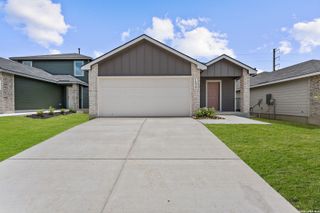 New construction Single-Family house 16048 Mahogany Wy, Elmendorf, TX 78112 plan The Caprock - image