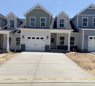 New construction Single-Family house 533 Timbercrest Cir Se, Bolivia, NC 28422 plan 1807 Townhome - image