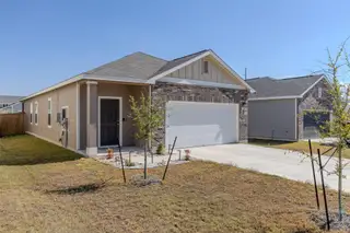 New construction Single-Family house 104 Enforcer Loop, Jarrell, TX 76537 - image