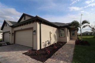 New construction  house 17982 Cherished Loop, Lakewood Ranch, FL 34211 plan Emerald - Villas - image