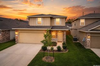 New construction Single-Family house 125 Legendary Trl, Floresville, TX 78114 - image