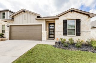 New construction Single-Family house 11530 Buffalo Grv, San Antonio, TX 78245 - image
