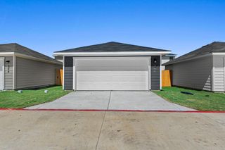 New construction Single-Family house 306 Santo Domingo Rd, Bastrop, TX 78602 - image