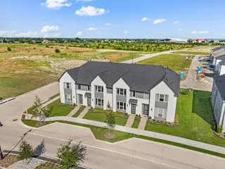 New construction Townhouse house 1404 Solterra Blvd, Mesquite, TX 75181 - image