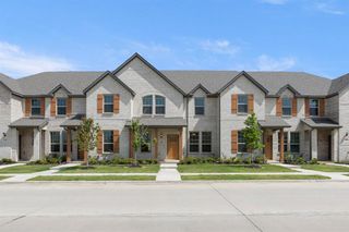 New construction Townhouse house 4507 Avion Dr, Sanger, TX 76266 - image