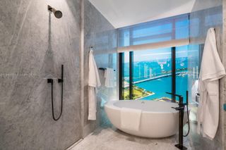 New construction Condo house 300 N Biscayne Blvd, Unit 7803, Miami, FL 33131 - image