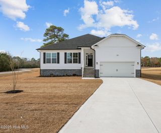 New construction Single-Family house 1132 Coral Reef Dr, New Bern, NC 28560 plan 2316 - image