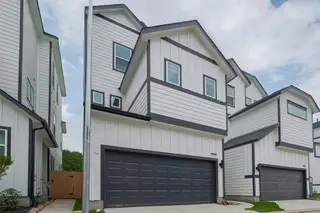 New construction Single-Family house 8919 Grovner Pl, Houston, TX 77055 - image