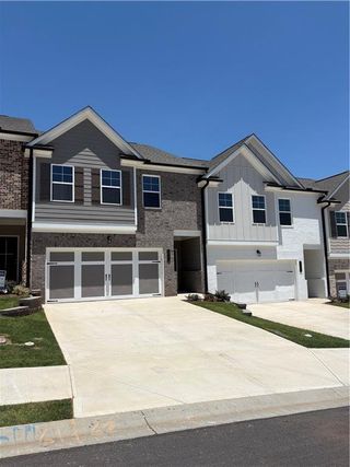 New construction Townhouse house 5282 Fox Den Rd, Oakwood, GA 30566 - image