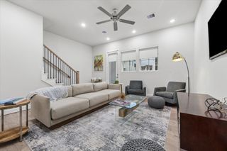 New construction Townhouse house 6338 Paddington Bend Dr, Houston, TX 77008 - image