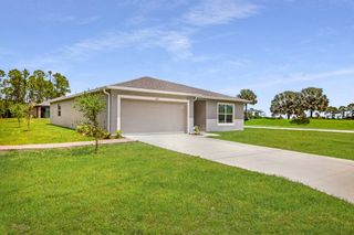 New construction Single-Family house 18 Hemlock Cir, Ocala, FL 34472 plan 1876 - image
