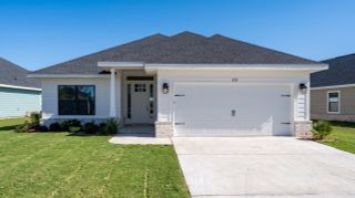 New construction Single-Family house 184 Riverwalk Cir, Freeport, FL 32439 plan 1820 - image