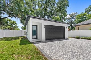 New construction Single-Family house 902 Shady Lane Dr, Orlando, FL 32804 - image
