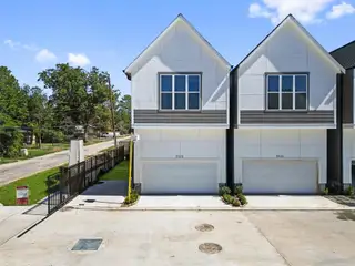 New construction Single-Family house 5630 Azores, Houston, TX 77091 - image