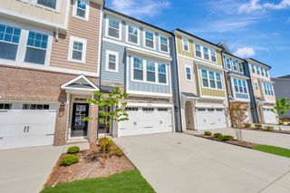 New construction Townhouse house 10044 Secluded Garden Dr, Apex, NC 27523 plan Hyde Park - image
