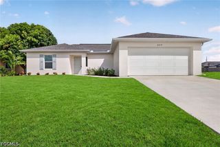 New construction Single-Family house 2219 Nw 25Th Ter, Cape Coral, FL 33993 plan The Seabreeze Cove - image