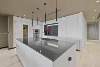 New construction Condo house 300 Biscayne Blvd Wy, Unit 3104, Miami, FL 33131 - image