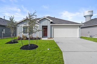 New construction Single-Family house 1101 Argonne, Seguin, TX 78155 - image