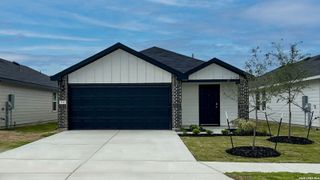 New construction Single-Family house 1247 Avery Ranch Dr, New Braunfels, TX 78130 plan The Caprock - image