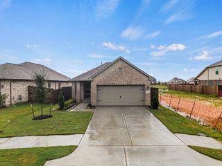 New construction Single-Family house 13318 Prado Ridge Ln, Rosharon, TX 77583 plan Frio - image