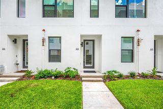 New construction Townhouse house 333 15th Street North, Saint Petersburg, FL 33705 - photo