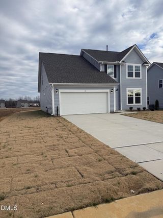 New construction Single-Family house 59 Little Branch Dr, Lillington, NC 27546 plan Middleton - image