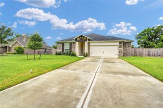 New construction Single-Family house 411 S Amherst Dr, West Columbia, TX 77486 plan Creede - image