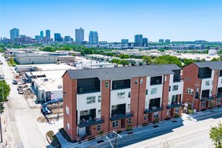 New construction Townhouse house 213 Carroll St, Fort Worth, TX 76107 - photo