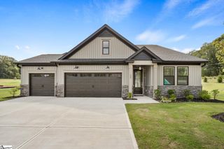 New construction Single-Family house 100 Saratoga Oak St, Williamston, SC 29697 plan Greenbrier - image
