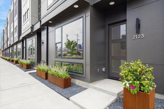 New construction Single-Family house 2113 Emancipation Ave, Houston, TX 77003 - image