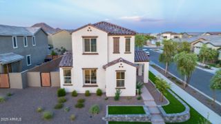 New construction Single-Family house 1922 W Chisum Trl, Phoenix, AZ 85085 - image