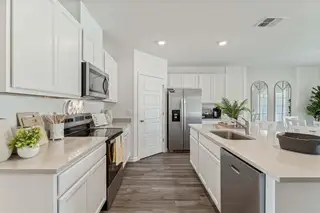 New construction Single-Family house 8553 Cape Fox Cv, Lakeland, FL 33810 plan CALI - image