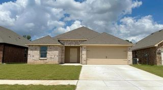 New construction Single-Family house 3300 Charleston Dr, Ennis, TX 75119 plan Denton - image