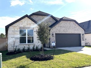 New construction Single-Family house 619 Paisley Harbor Ct, Conroe, TX 77304 plan Pearl - image
