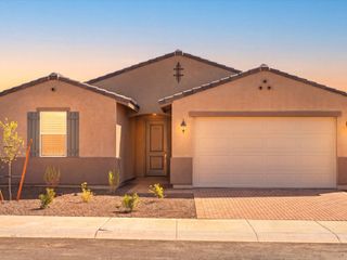 New construction Single-Family house 8079 N 186Th Ln, Waddell, AZ 85355 plan Lark - image