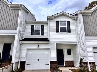 New construction Townhouse house 4108 Summit Woods Dr, Charlotte, NC 28216 - image