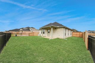 New construction Single-Family house 239 Bay Laurel Dr, Alvin, TX 77511 plan Hays - image