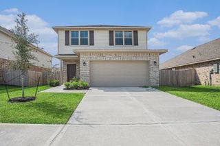 New construction  house 10 Greenbriar Lp, Angleton, TX 77515 plan 1915 - image